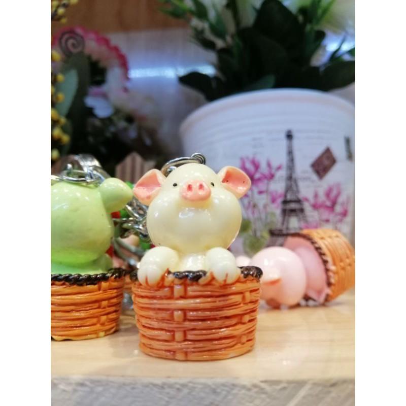 MÓC KHÓA HEO TRONG GIỎ SIÊU CUTE