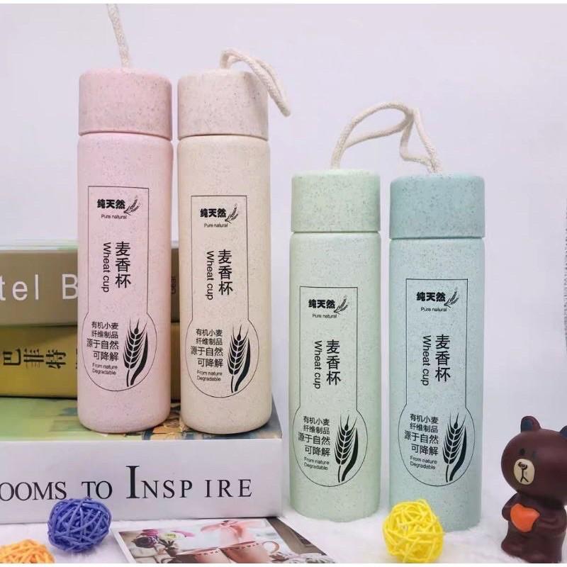 Bình nước thủy tinh bọc nhựa lúa mạch cao cấp mẫu mới