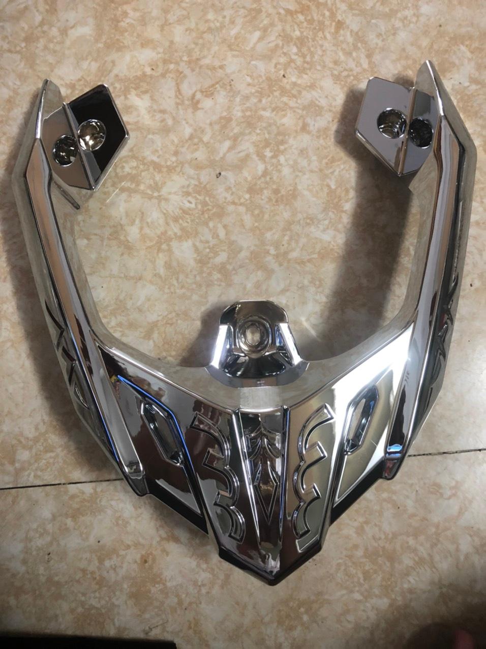 Ốp Cảng Sau Cho Xe AirBlade 2020 , Màu : CARBON - TRẮNG INOX