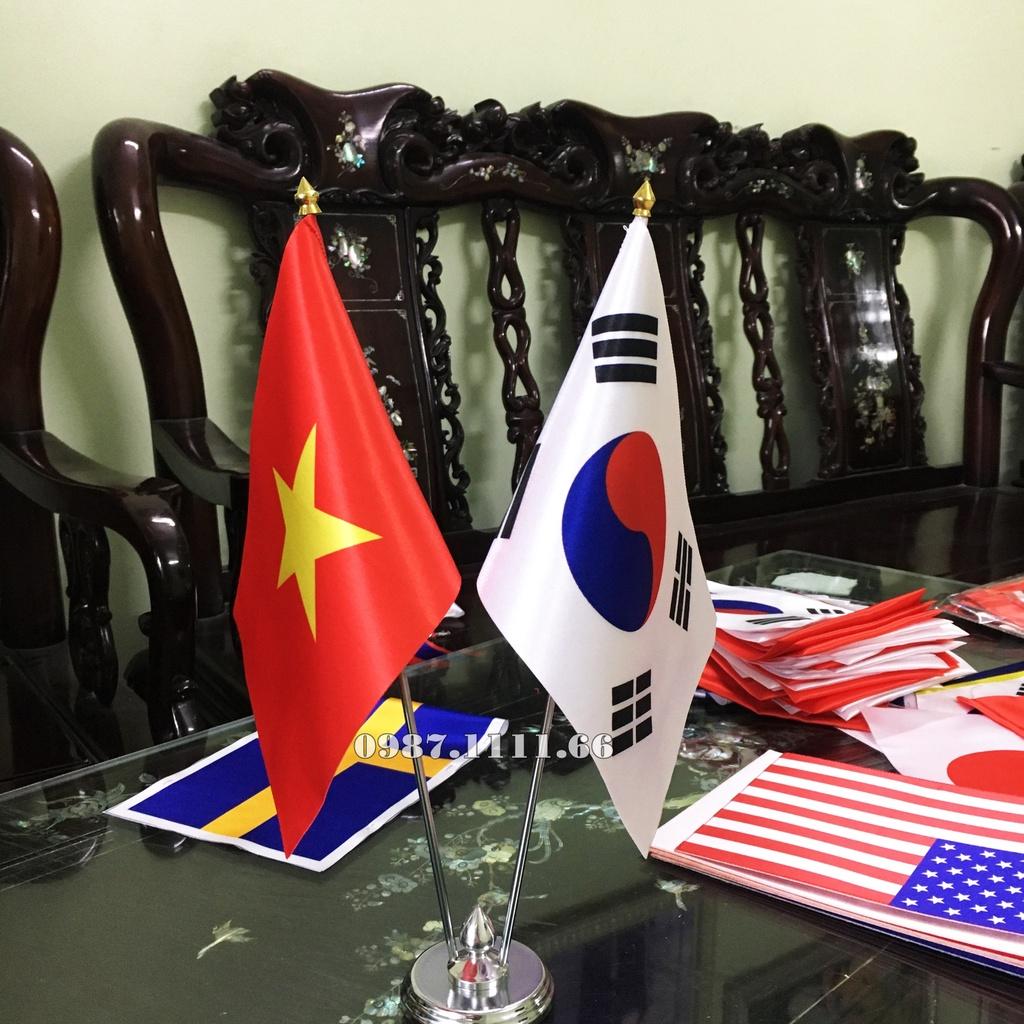 Cờ Để Bàn Đế Thép Loại cắm 2 cờ Các Nước Tùy Chọn