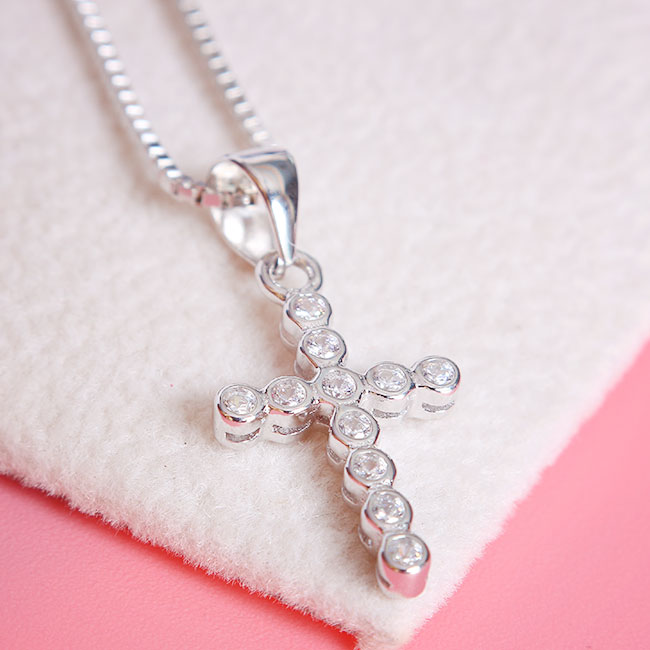 Mặt dây chuyền bạc nữ Thánh Giá