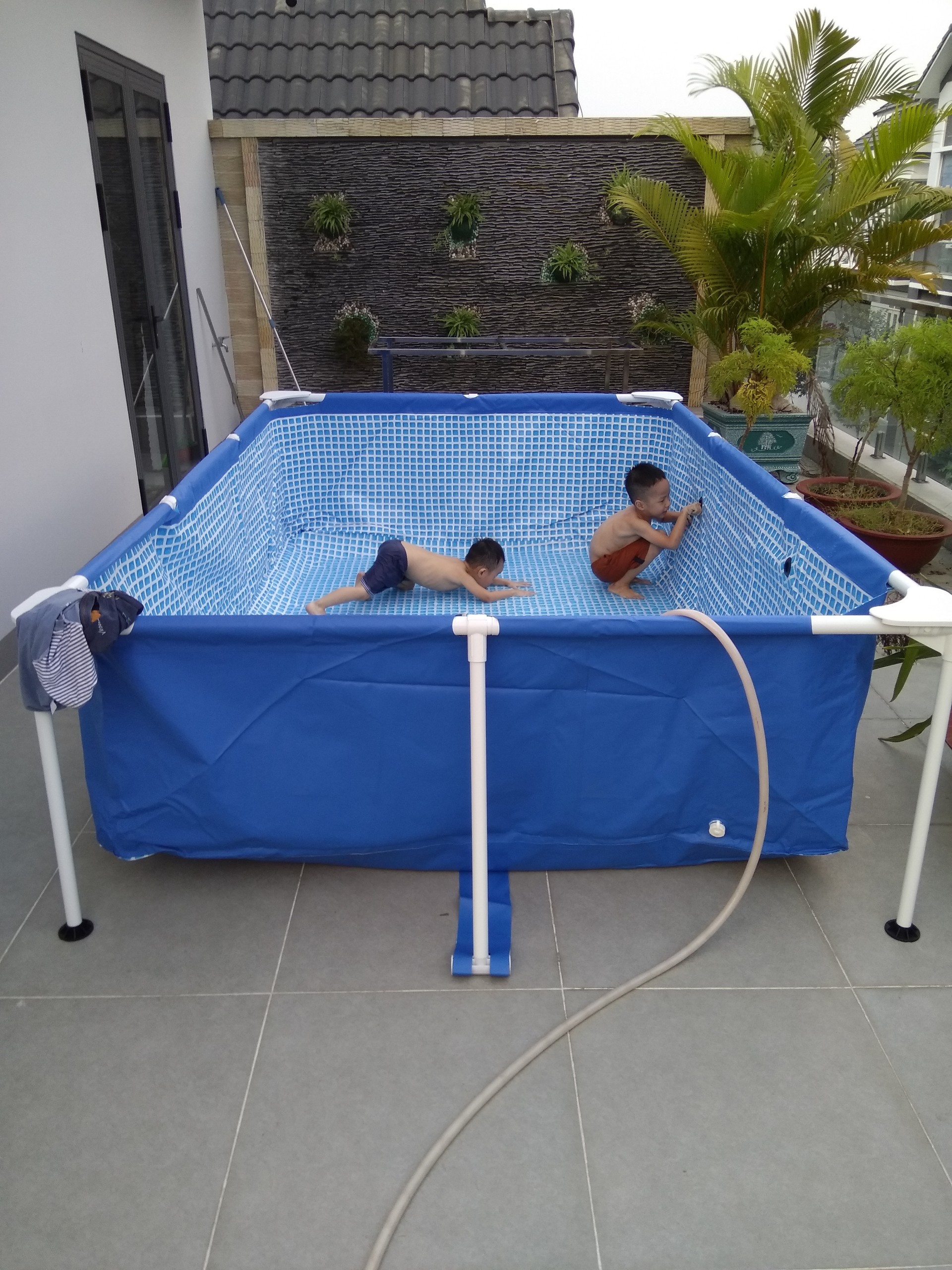 Bể bơi khung kim loại di động 2.2m x 1.5m cao 60cm