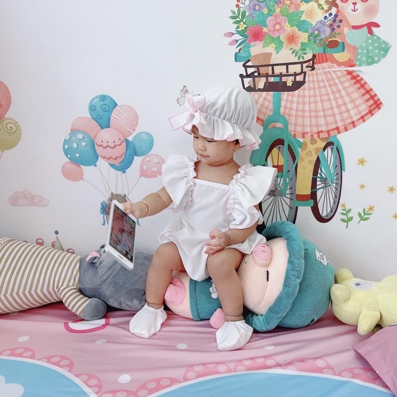 Body Trắng Viền Hồng Kèm Nón Và Giày Cho Bé sơ sinh - 12kg