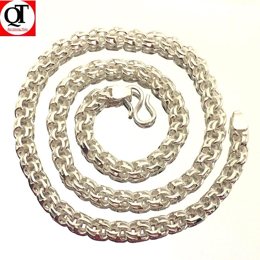 Vòng đeo cổ nam Bạc Quang Thản thiết kế kiểu dây tròn độ dài 50cm, trọng lượng có nhiều lựa chọn chất liệu bạc ta.