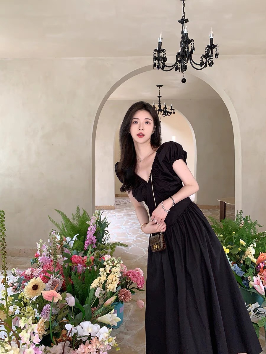 Đầm cổ v nhún vai dáng dài ulzzang