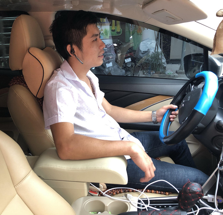 Hộp tỳ tay ô tô, xe hơi cao cấp dùng cho xe Xpander tích hợp 6 cổng USB