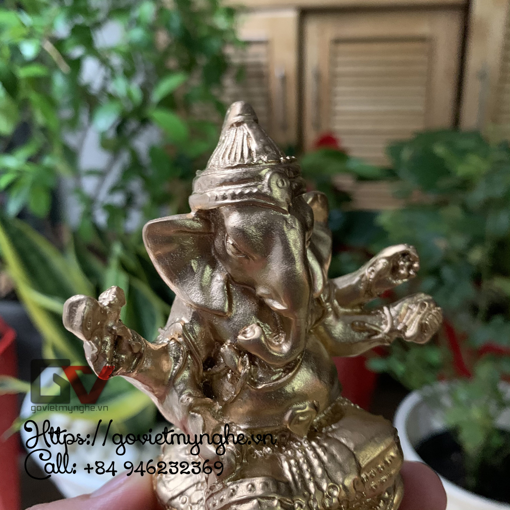 Tượng đá thần voi ganesha - màu nhũ vàng