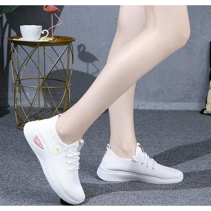 Giày Sneaker nữ thể thao hoa cúc Chữ M Fashion