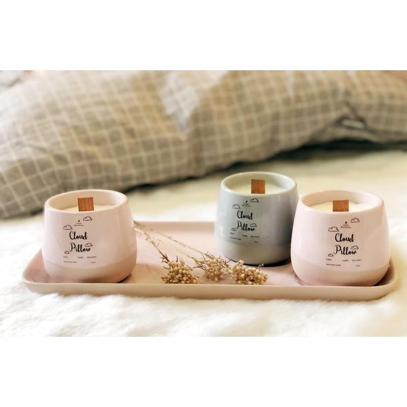 Nến thơm LÁ NHỎ Cloud Pillow (Cotton + Vanilla + Shea Butter) Đem hương của mây về nhà