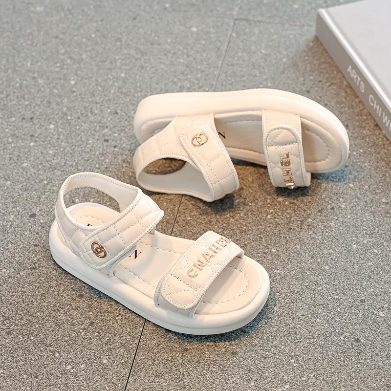 Hình ảnh Sandal bé gái đi học, đi chơi phong cách Hàn Quốc siêu nhẹ, siêu êm chân chống trơn trượt cho bé 