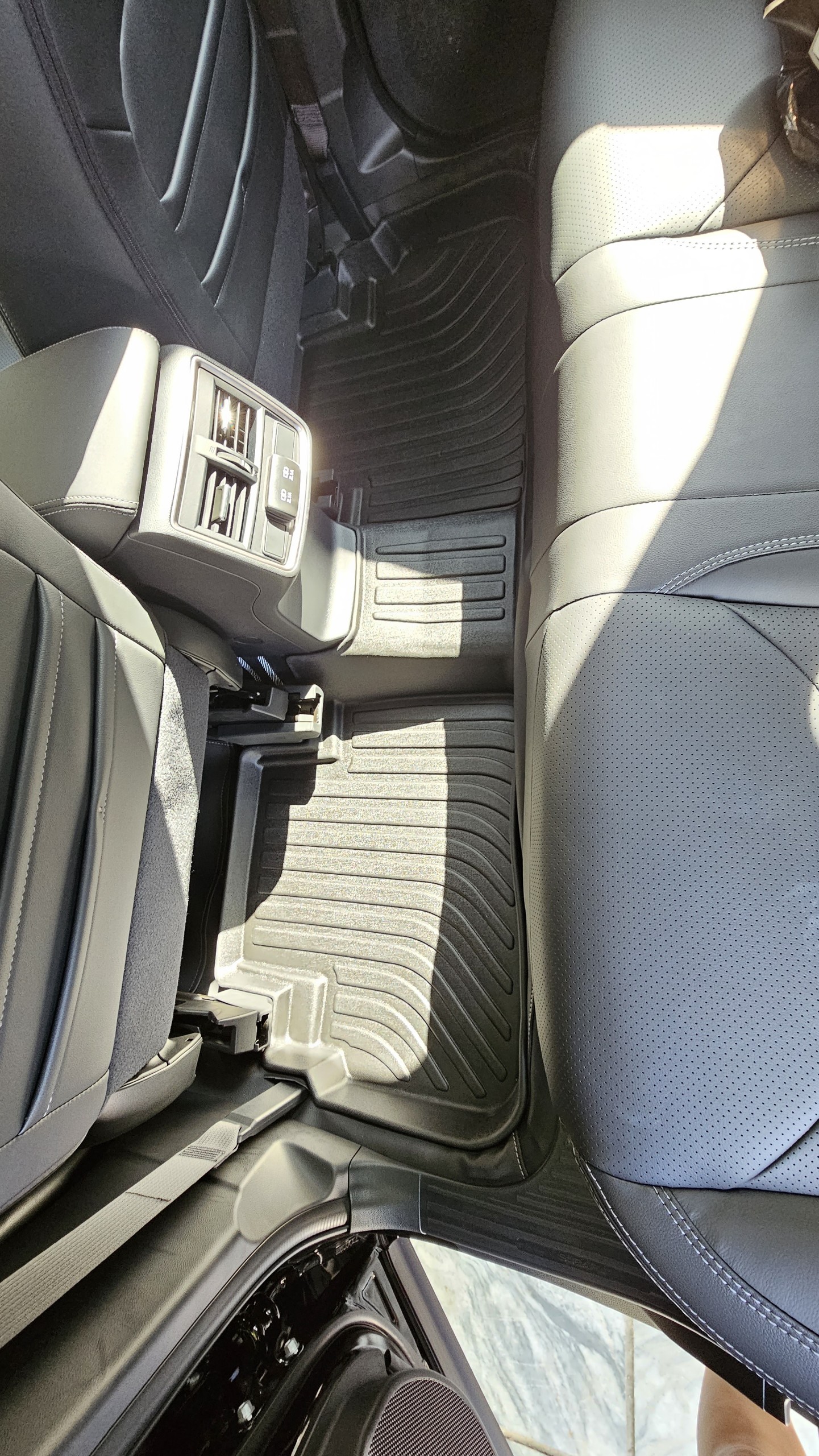 Thảm lót sàn xe ô tô Subaru Forester 2019+ Nhãn hiệu Macsim chất liệu nhựa TPE cao cấp màu đen