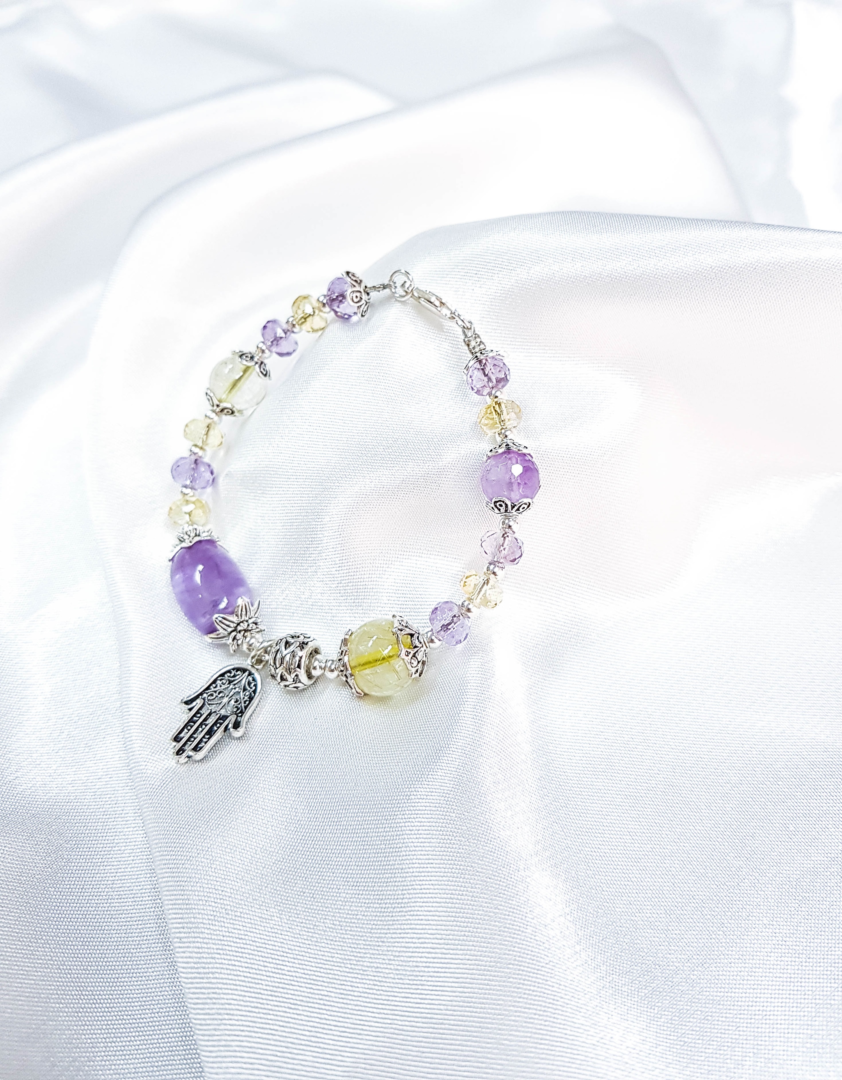 Vòng tay mệnh thổ, kim đá thạch anh tím mix đá citrine+ charm bàn tay Hamsa LAT.103