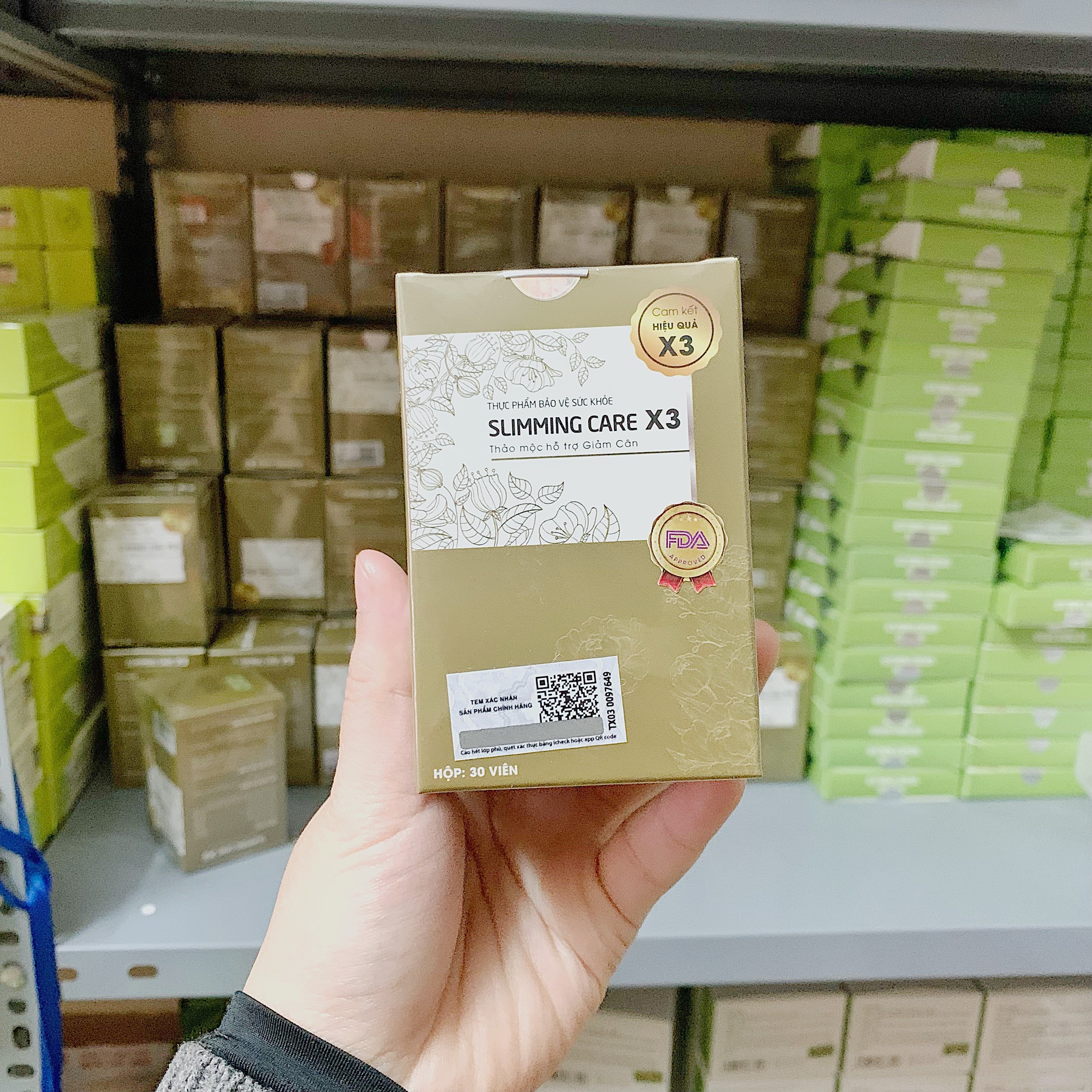 Comnbo 2 hộp thực phẩm bảo vệ sức khỏe thảo mộc Slimming Care