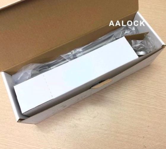 Tay co thủy lực Yale 30-0300-0004-00-60-11 có giữ cửa, loại tay đẩy hơi, cùi chỏ đóng cửa tự động cao cấp