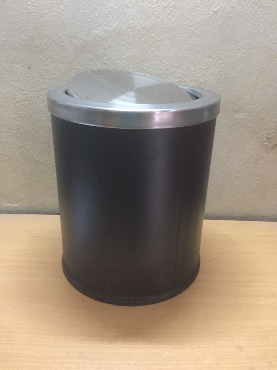 Thùng rác inox nắp lật tròn