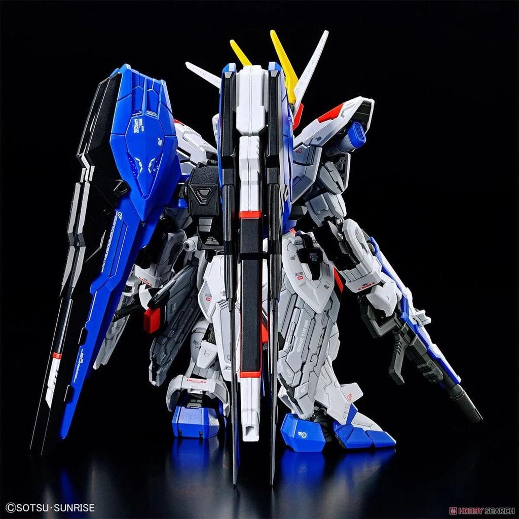 Mô hình SD FREEDOM GUNDAM MASTER GRADE BANDAI