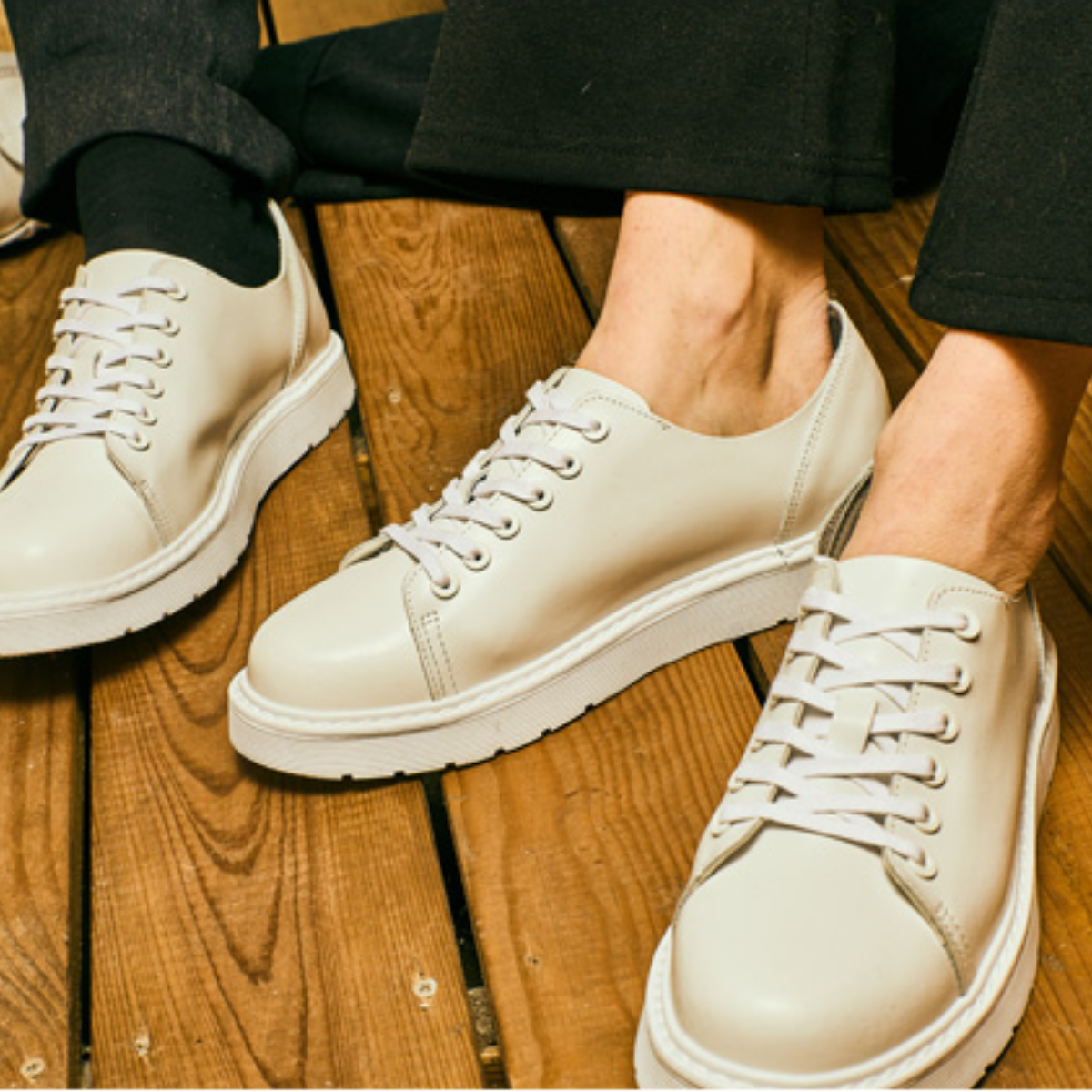 Giày Domba Gilmer Màu Trắng M-4705 - Phối Đồ Đa Dạng Unisex