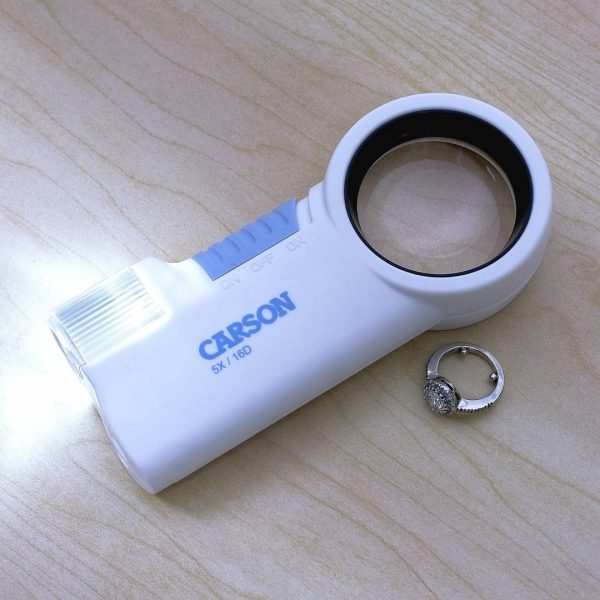 Kính lúp cầm tay có đèn Carson MagniFlash CP-16 - Hàng chính hãng