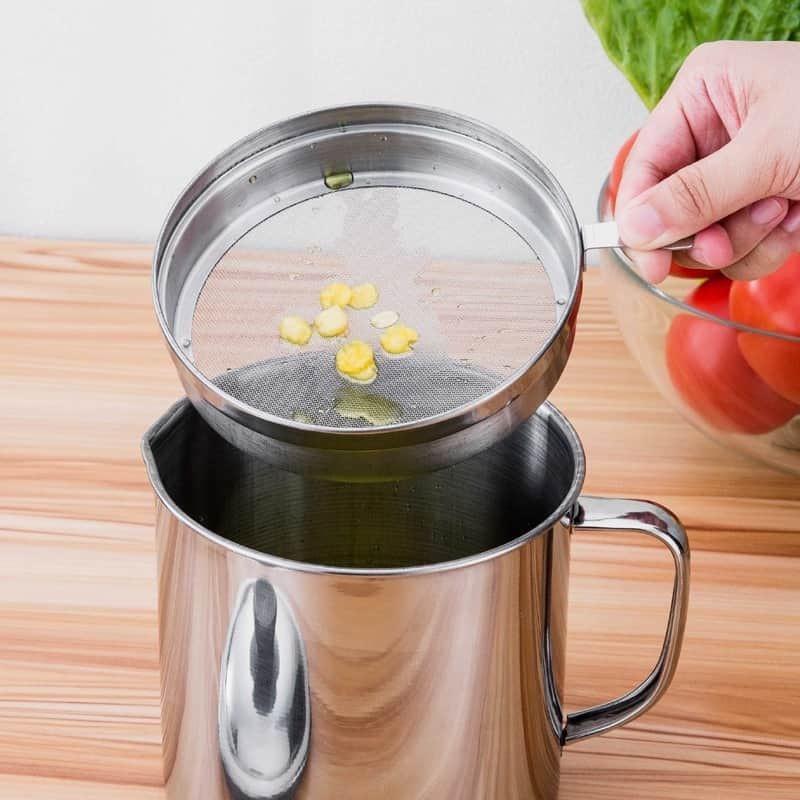 Ca Lọc Dầu Ăn Có Lưới Lọc Cặn Bằng Inox 304 Không Gỉ - Miễn Phí Vận Chuyển