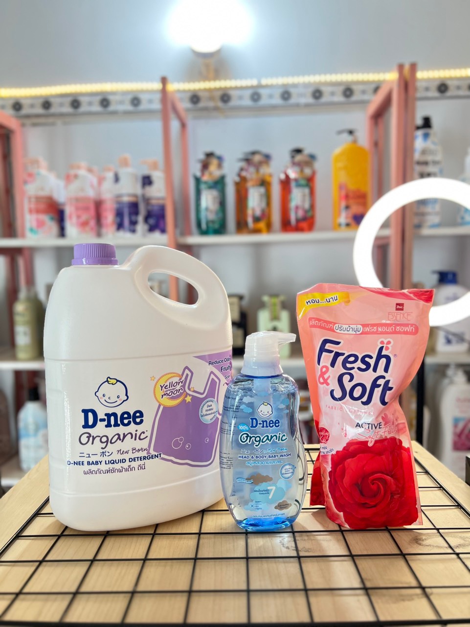 Combo gồm Giặt D-nee-tắm gội Dnee-nước xả Fresh Soft Thái Lan