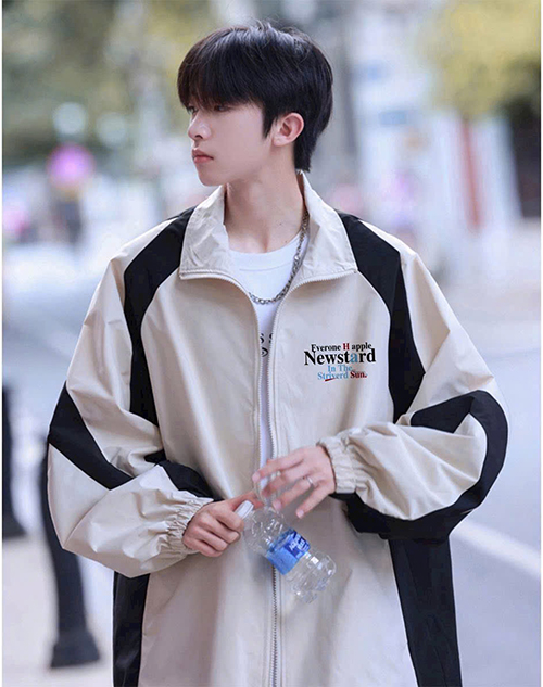 Áo Khoác Dù Nam Chất Đẹp Xịn Form Rộng 2 Lớp Logo In Có 2 Size L,XL Trẻ Trung