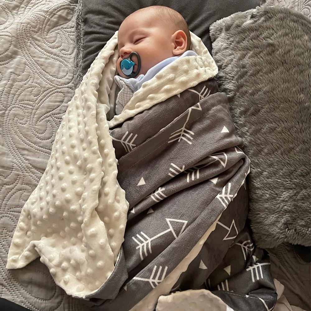 Nỉ Mặc Chăn Cho Bé Với Hai Lớp Phối Lưng Bé Sơ Sinh Chăn Ấm Cho Bé Sơ Sinh Đầm BK003