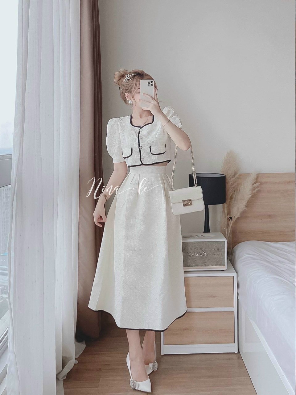 Set áo crop top nút cài và chân váy vải xốp mặc mát