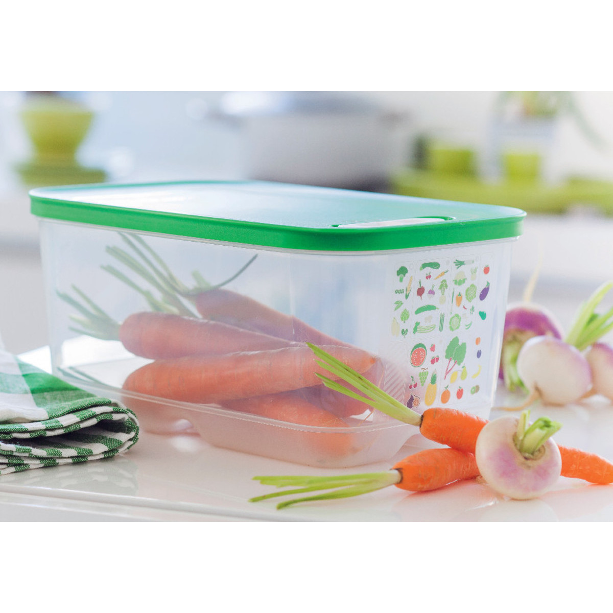 2 Hộp trữ mát có vent hô hấp Tupperware ( 1,8L và 4,4L )