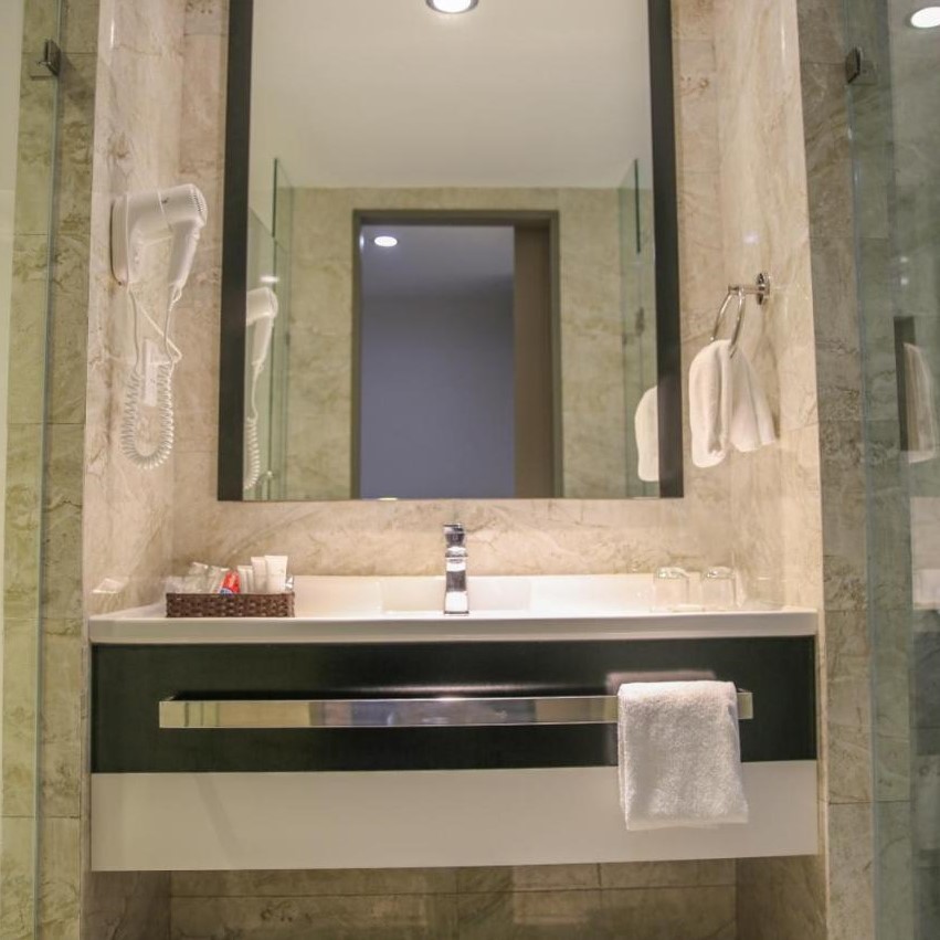 Swandor Cam Ranh Resort 5*. Bao Gồm Ăn Ba Bữa. Miễn Phí Mini Bar Dành Cho 02 Khách.