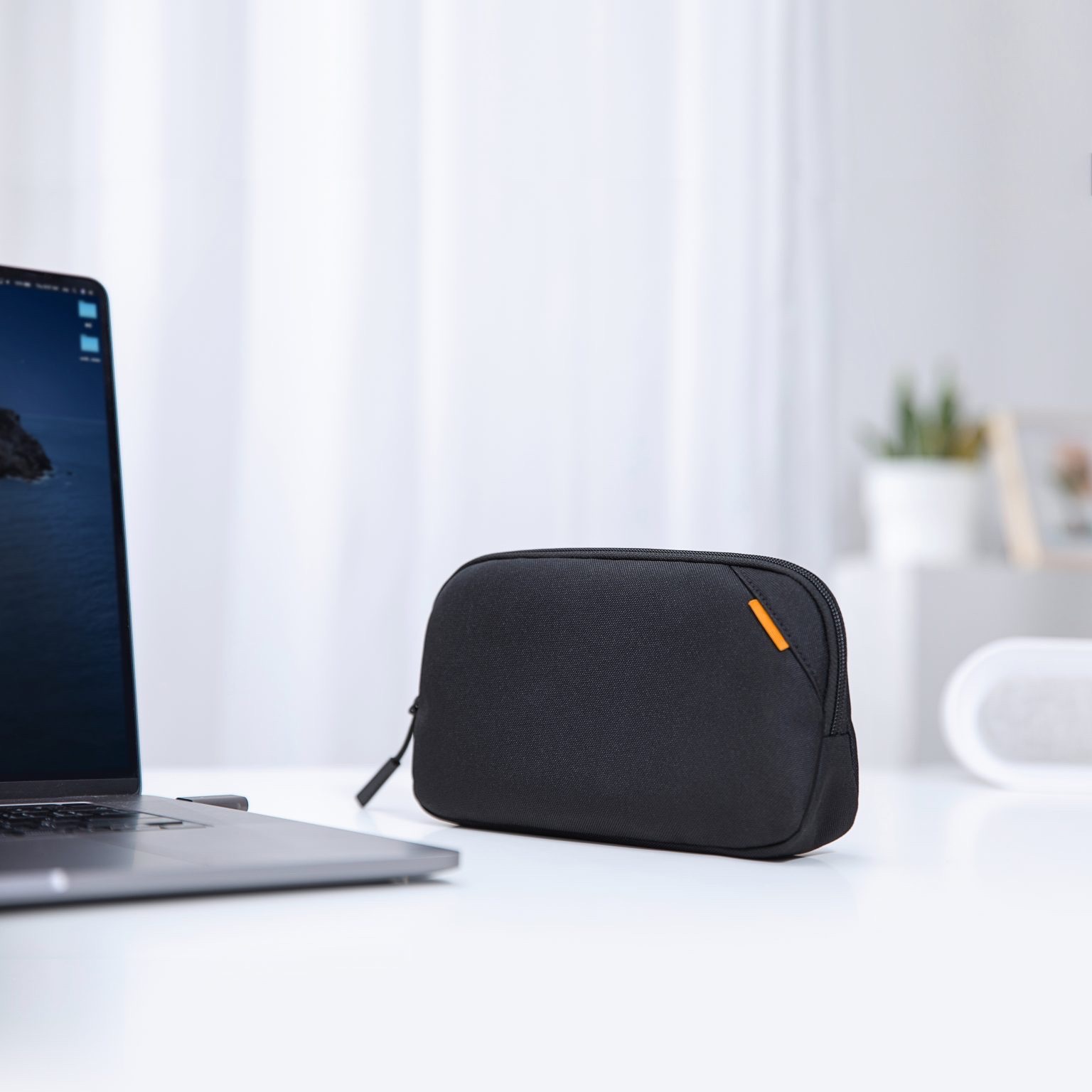 Túi Chống Sốc Laptop TOMTOC A13-C12 Sleeve Kit Dành Cho Macbook 13 inch 360 Protective Kèm Túi Phụ Kiện - Hàng Chính Hãng