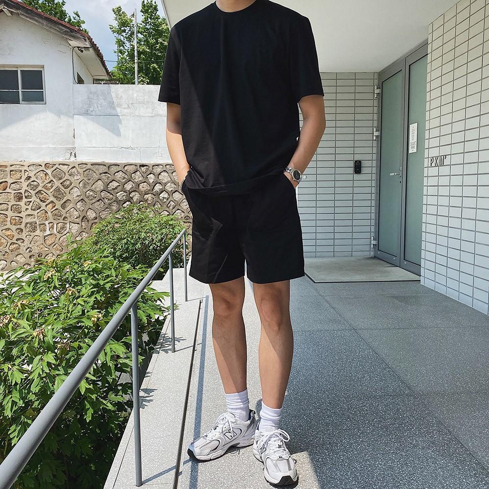 Áo thun nam đen trơn ngắn tay vải cotton cổ bo tròn thương hiệu RYAN form rộng phong cách Hàn Quốc