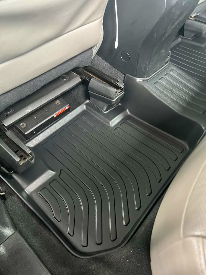 Thảm lót sàn cho xe Subaru Outback 2015 - 2019 thương hiệu DCSMat, chất liệu TPE cao cấp