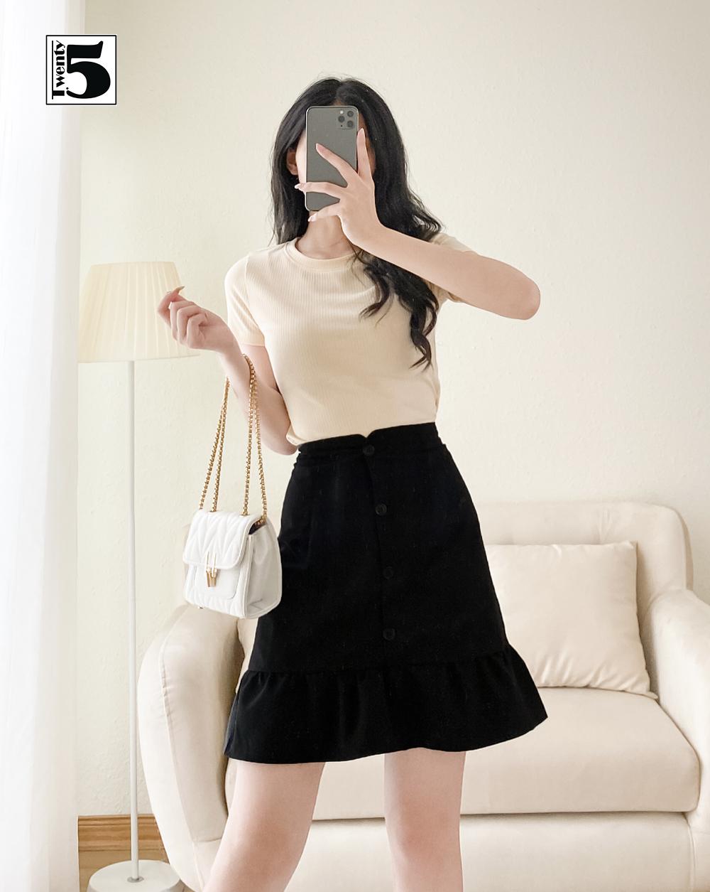 Áo thun croptop nữ cổ tròn, ngắn tay, dáng ôm TWENTYFIVE CR1