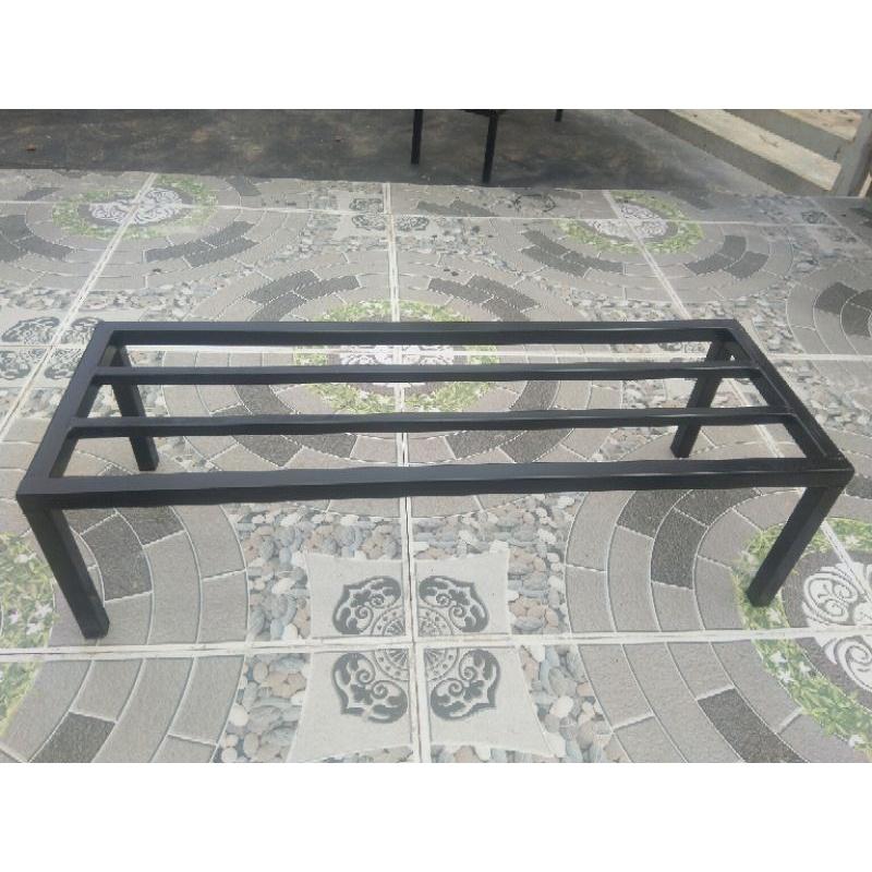 Kệ thép:Dài 70cm. Rộng 20cm. Cao 25cm. 4 chân. hộp thép 2*2cm