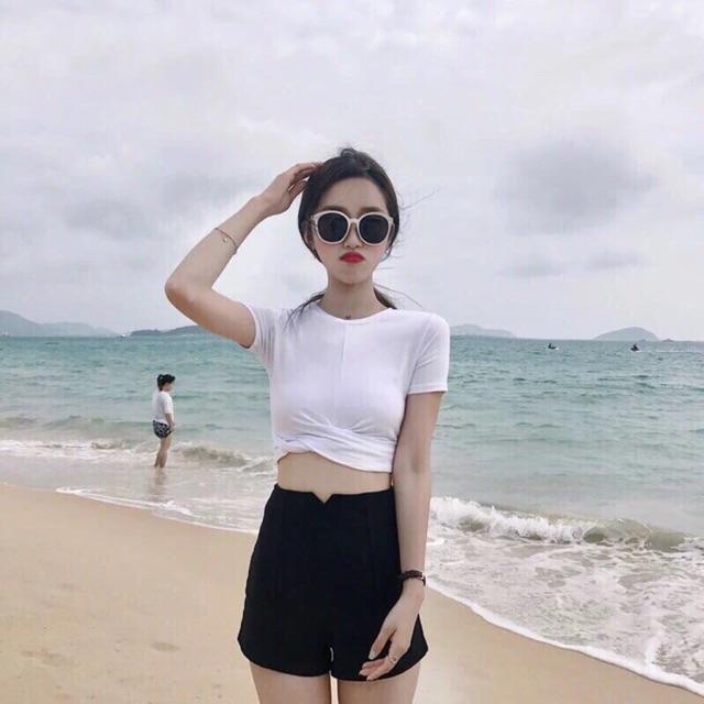 Áo thun lụa xoắn eo