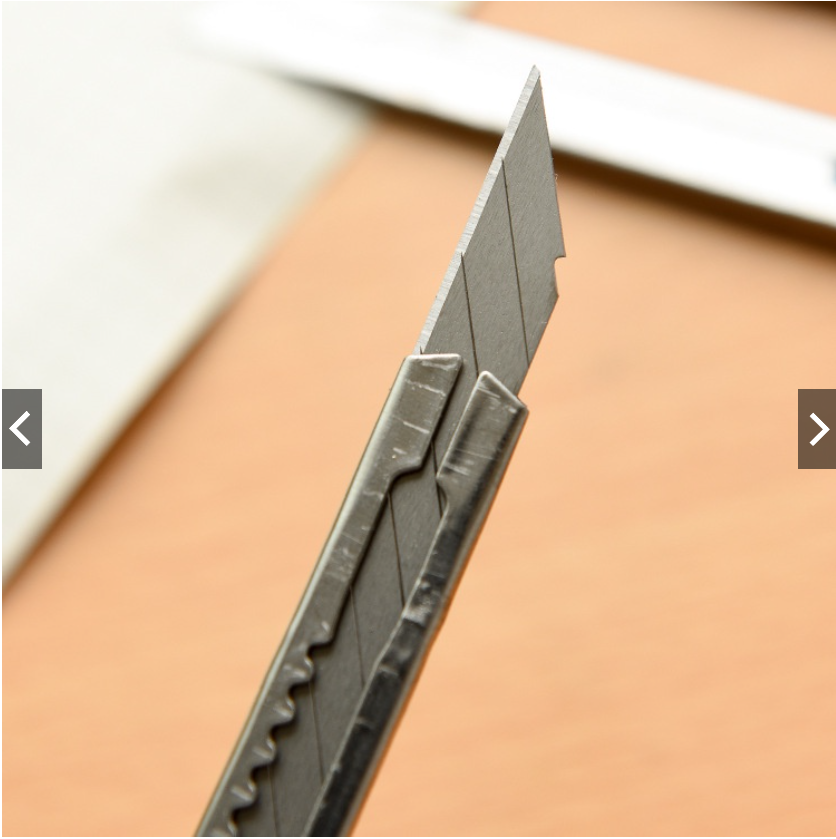 Dao rọc giấy loại nhỏ 12,5*1,1cm tiện lợi. văn phòng phẩm.