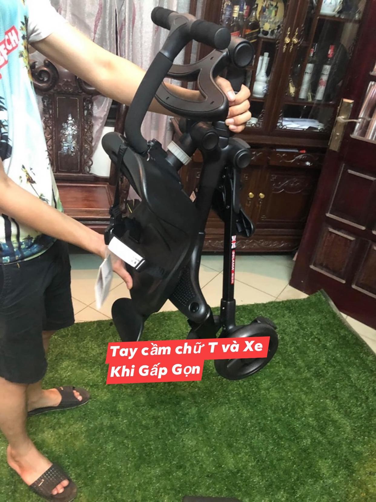 Xe đẩy du lịch gấp gọn ghế xoay 360 độ xe màu BLACK kèm set phụ kiện và có 2 tay cầm chữ U và chữ T