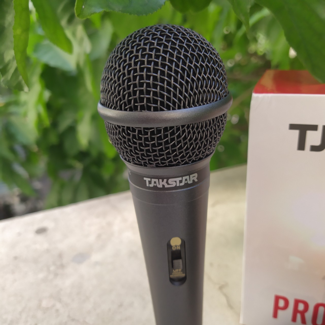 Micro karaoke TAKSTAR PRO-38, mic có dây dành cho gia đình pro38, hàng chính hãng