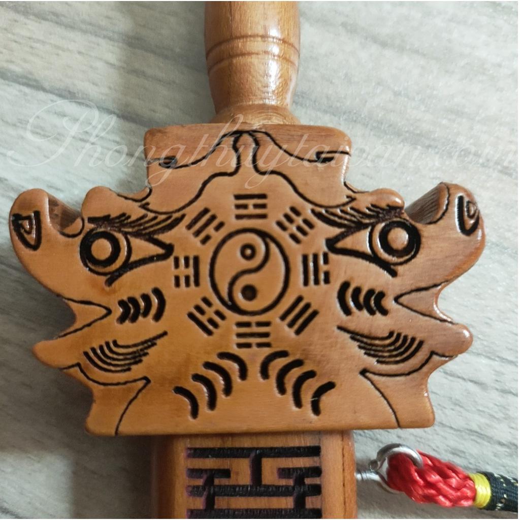 Thanh_Gươm gỗ đào 20cm có dây treo