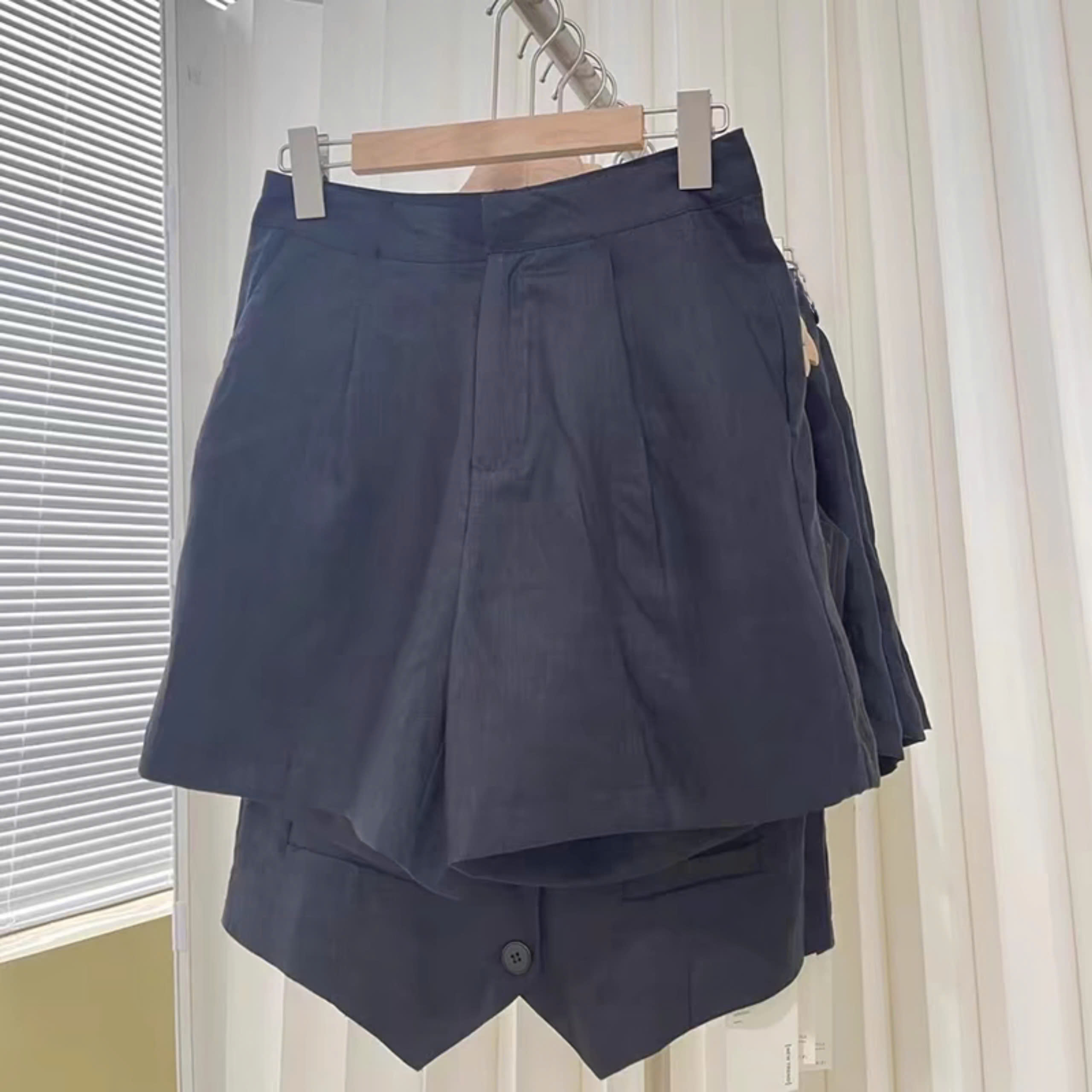 Bộ ghile chất linen nũ, đi kèm 1 quần short cạp cao lưng chun, thời trang hot girl 2024, phong cách Hàn Quốc bv01