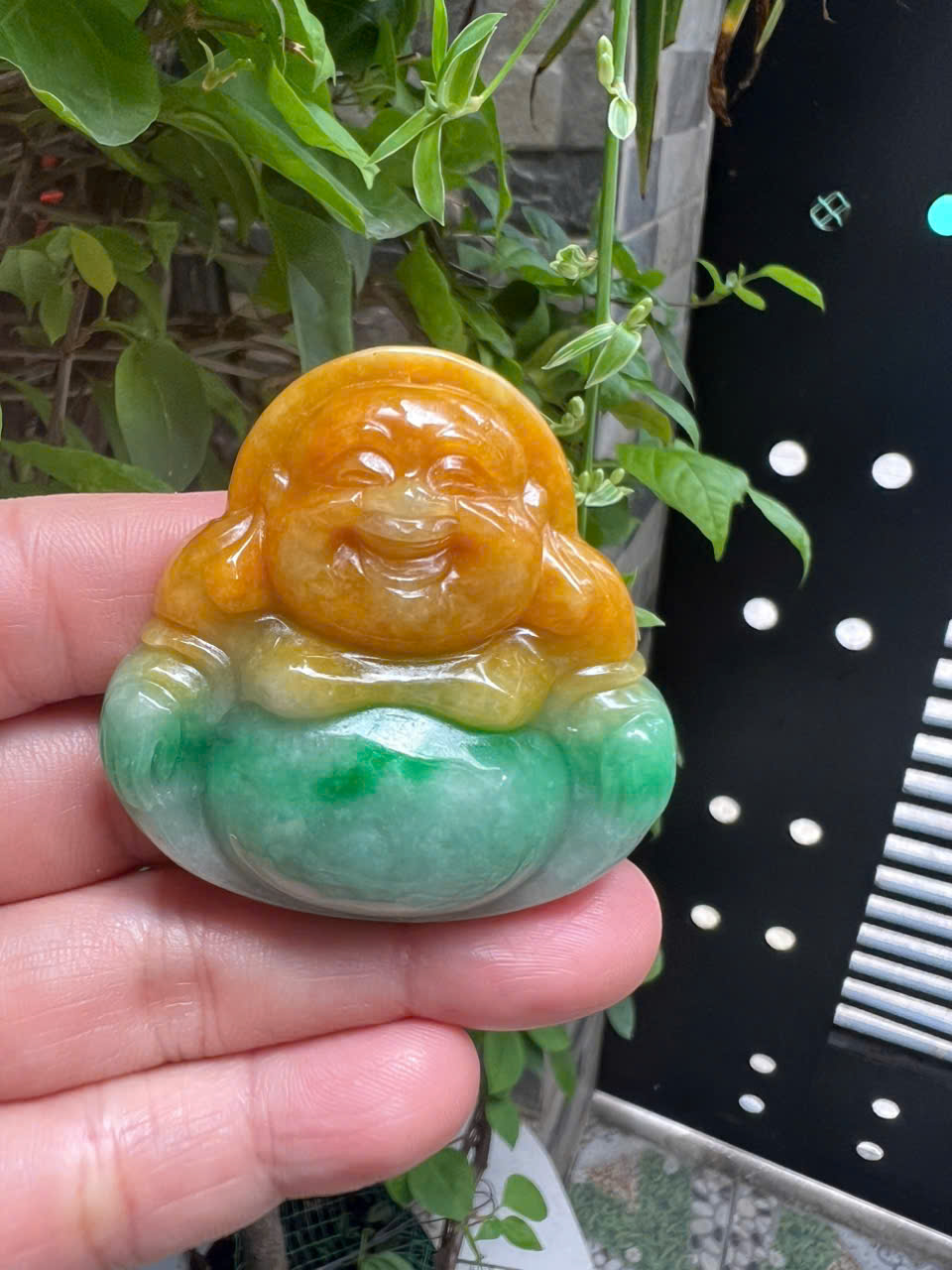Mặt dây chuyền Phật Di Lặc Cẩm Thạch Vàng Xanh tự nhiên mới đẹp Kt Cao 49mm Ngang 49mm Dầy 12mm Nam Nữ về bọc vàng lên đeo tốt đẹp ạ