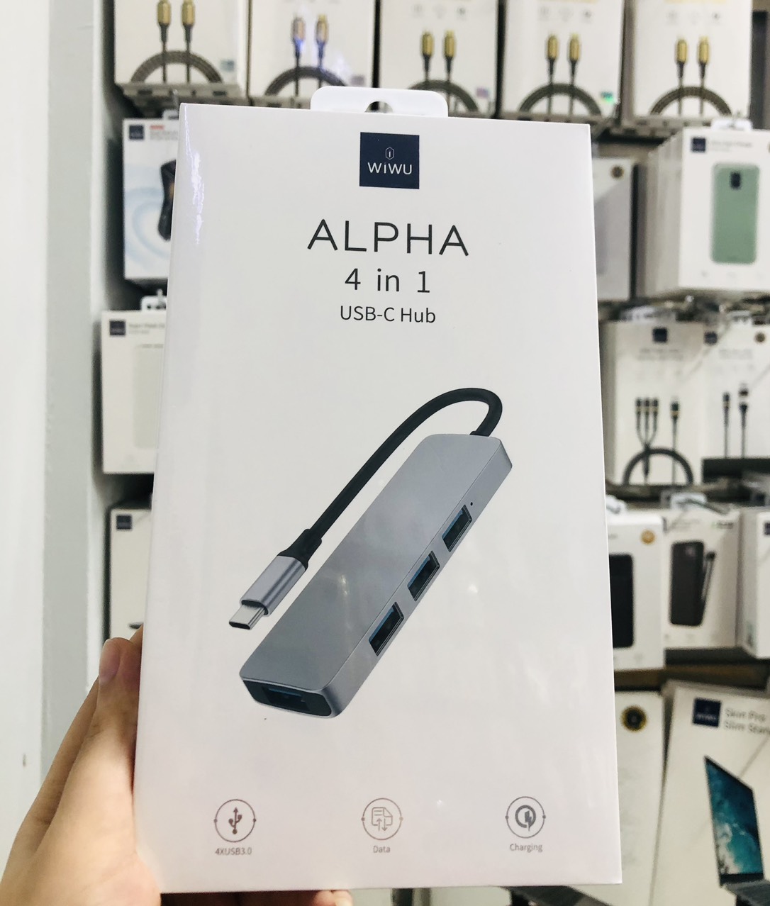 Hub Wiwu Alpha 4 in 1 A440 Pro cắm thiết bị USB C hoặc thiết bị ngoại vi, USB C sang 4 cổng USB 3.0, Hỗ trợ truyền dữ liệu nhanh tối đa 5Gbps - Hàng chính hãng