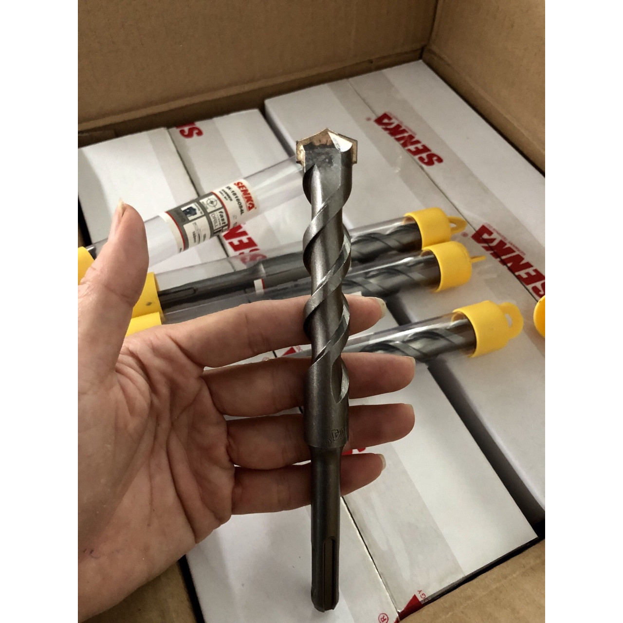 Mũi khoan gài bê tông 2 cạnh dài 110MM SENKA