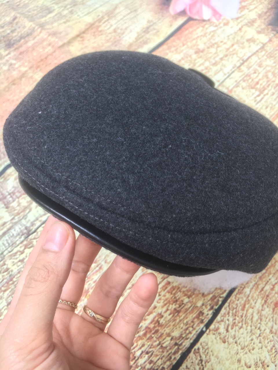 Mũ beret nam trung niên, mũ vải Nỉ Dạ món quà ý nghĩa - Màu đen có che tai