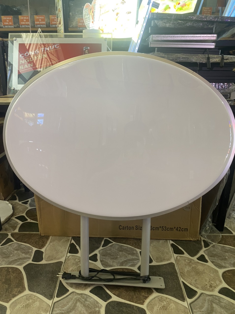 Hộp đèn hút nổi Oval 50x70cm