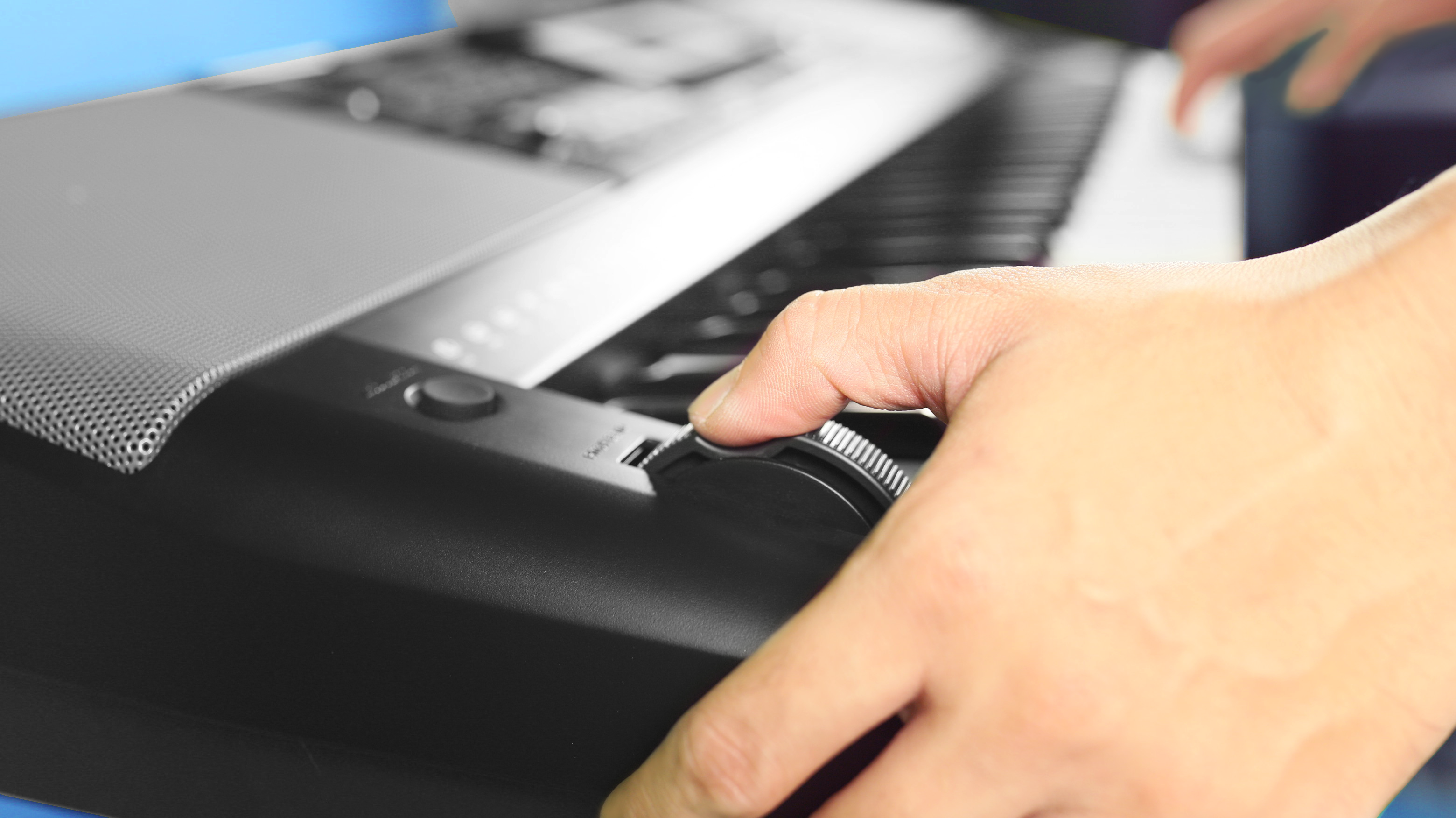 Đàn Organ điện tử, Portable Keyboard - Kzm Kurtzman K300S - Accompaniment Keyboard, Màu đen - Hàng chính hãng