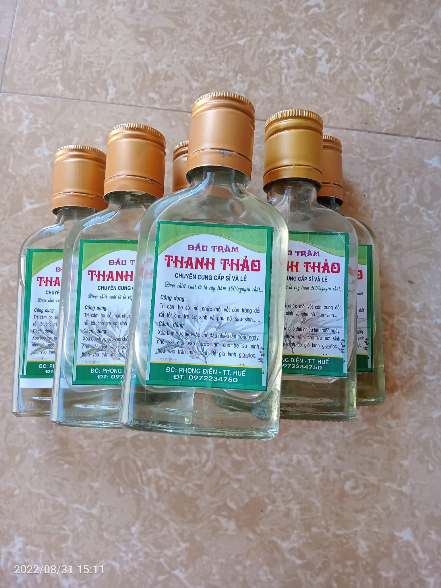 Dầu tràm Huế nguyên chất loại 1 ,chai 100ml , rất tốt cho trẻ nhỏ và người lớn , giúp thanh lọc không khí , xua đuổi các loại côn trùng chăm sóc và bảo vệ sức khỏe cho cả nhà