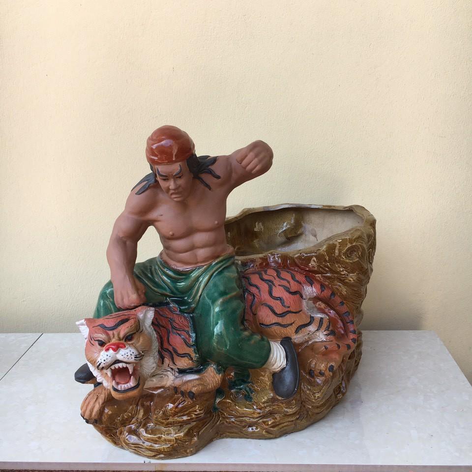 Chậu tượng Võ tòng đánh hổ men màu xanh ngọc gốm Bát tràng 1 size CT-30