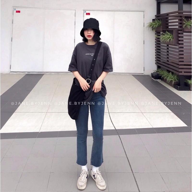 Quần jean ống loe nhẹ co dãn xanh đậm