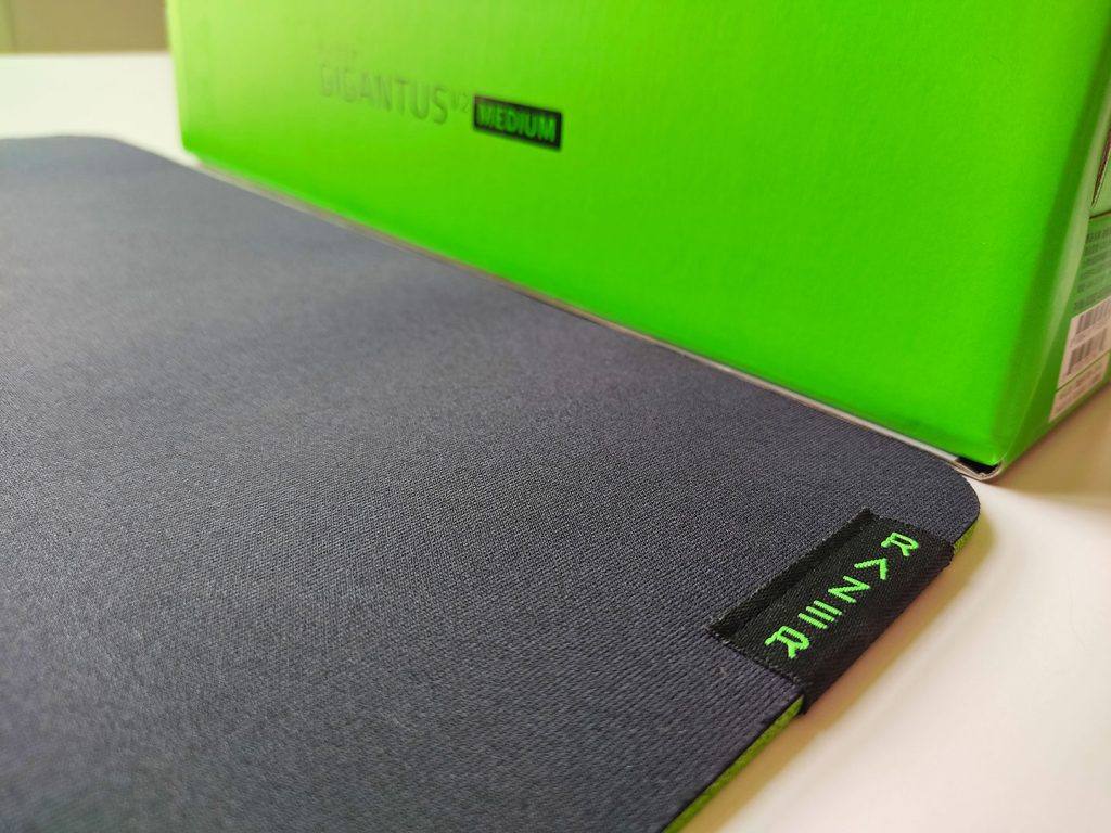 Miếng lót Chuột Razer Gigantus V2